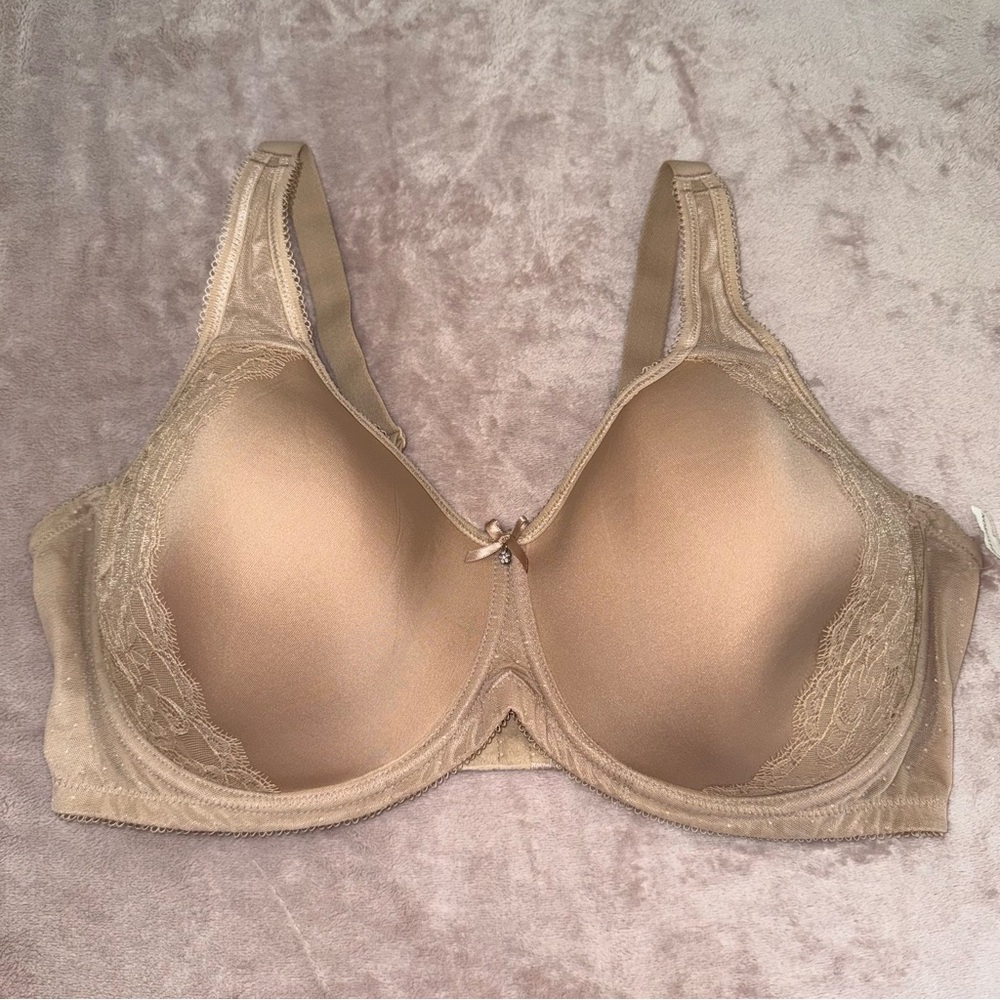 Wacoal lace bra size 44D